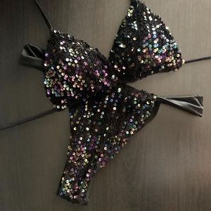 ITALIAN BRAND BIKINI. NEW NO TAGS